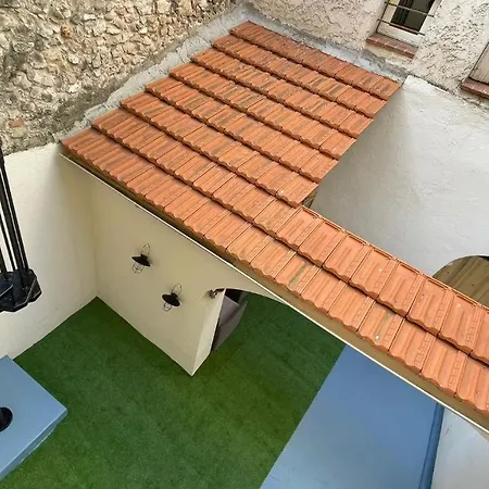 Apartamento 1 Bed With Private Courtyard Antibes