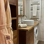 Appartamento 1 Bed With Private Courtyard *