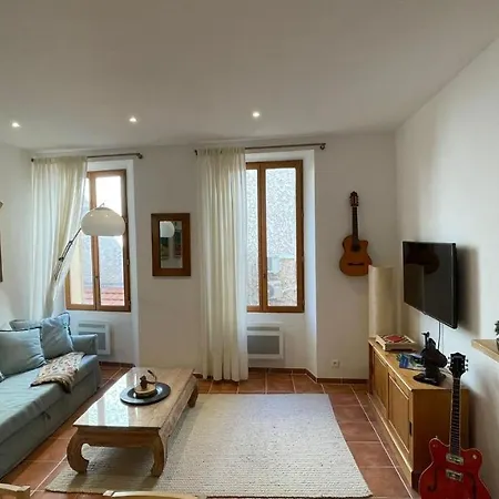 1 Bed With Private Courtyard *