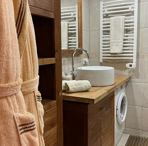 Апартаменты 1 Bed With Private Courtyard *