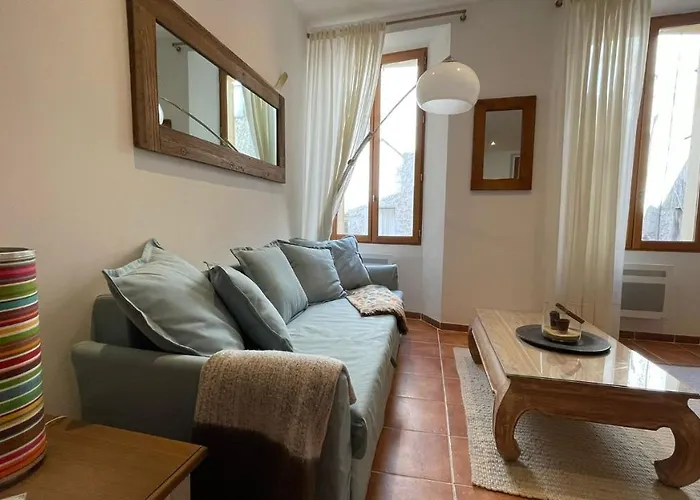 1 Bed With Private Courtyard *